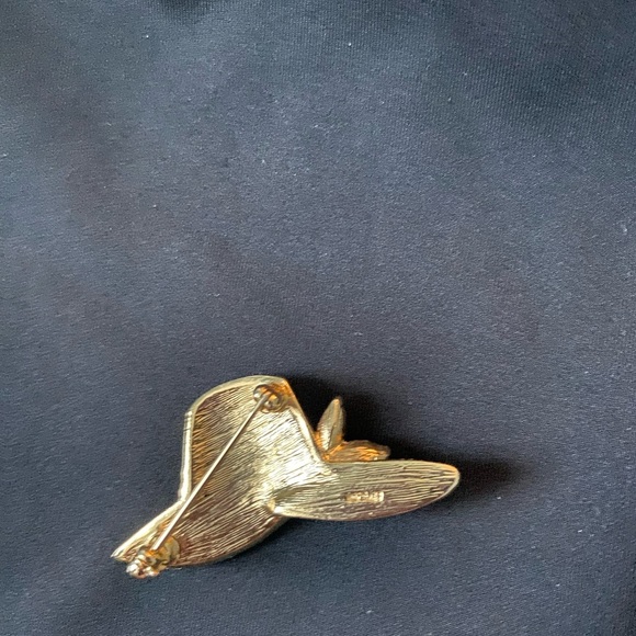 Monet hat brooch pin Gold tone with clear orange rhinestones - Picture 5 of 6